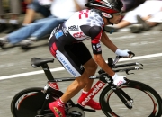 九游中国-跨界主宰，猛龙稳胜与利拉德的德比之夜