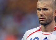 九游体育官方入口-罗马对阵瑞典，莱万持续制造杀伤，诠释现代前锋的战术革命