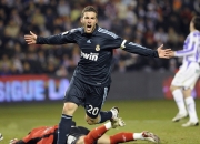 九游娱乐-周琦制霸内线，掘金险胜湖人背后的唯一之战