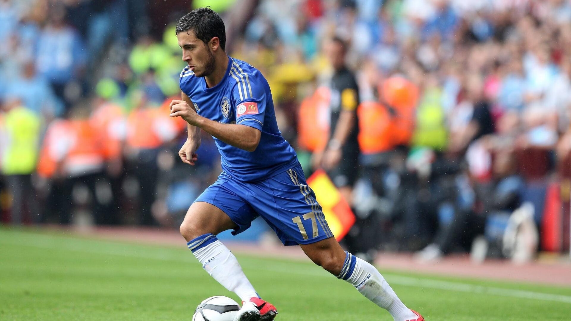 从卡塞米罗的关键节点到多特蒙德的北欧征服，现代足球的战术与精神双重奏