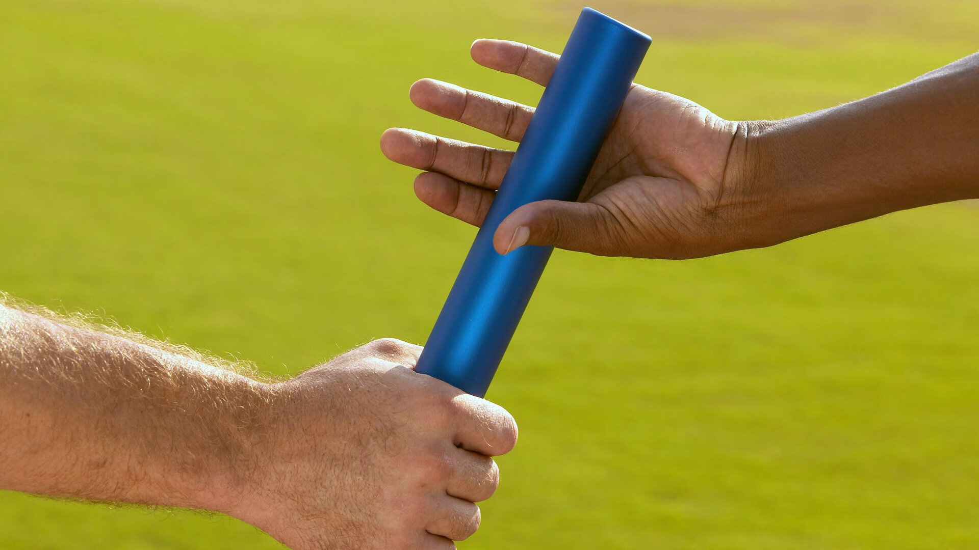 赛道与球场的双重奏，F1街道赛焦点战与凯尔特人击溃老鹰的胜利哲学